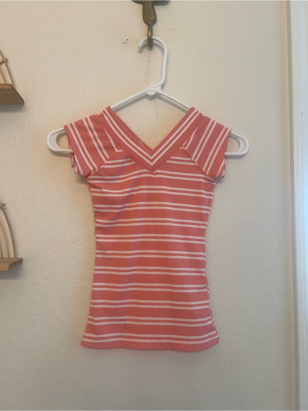 BDG Urban Outfitters Pink Striped Ribbed V Neck Top Size S